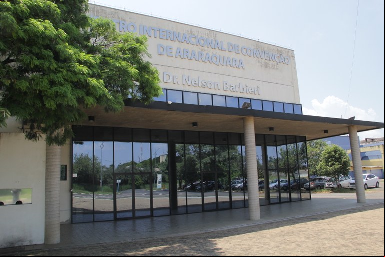 O evento contará com atividades simultâneas em três salas e no Salão Principal. 