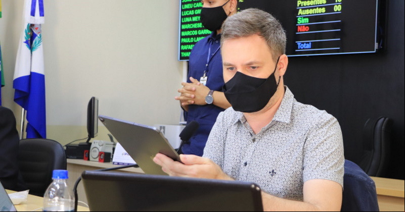 “Queremos entender melhor e fiscalizar exatamente onde esses valores são investidos, para que ocorram melhorias efetivas para nossa população”, pontua o parlamentar